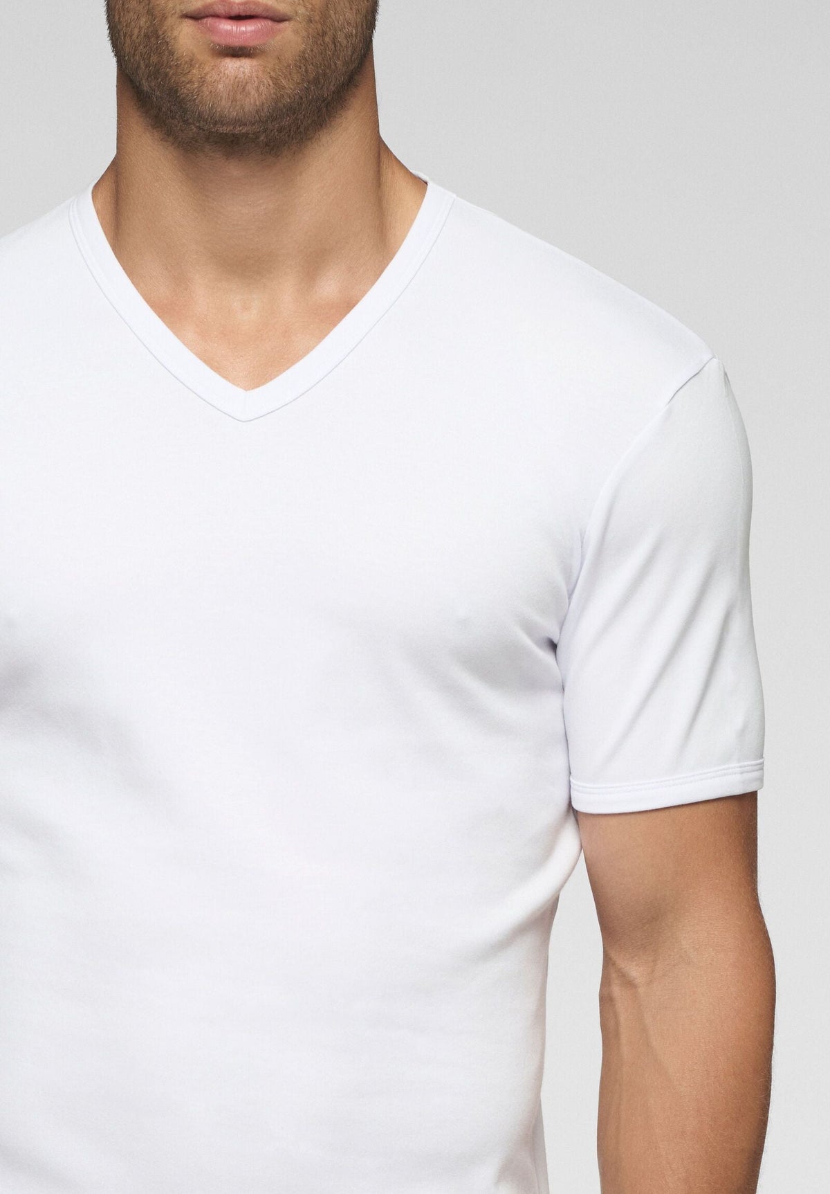 CAGI V-Neck T-Shirt 1302, Soft Line Brushed Cotton, White