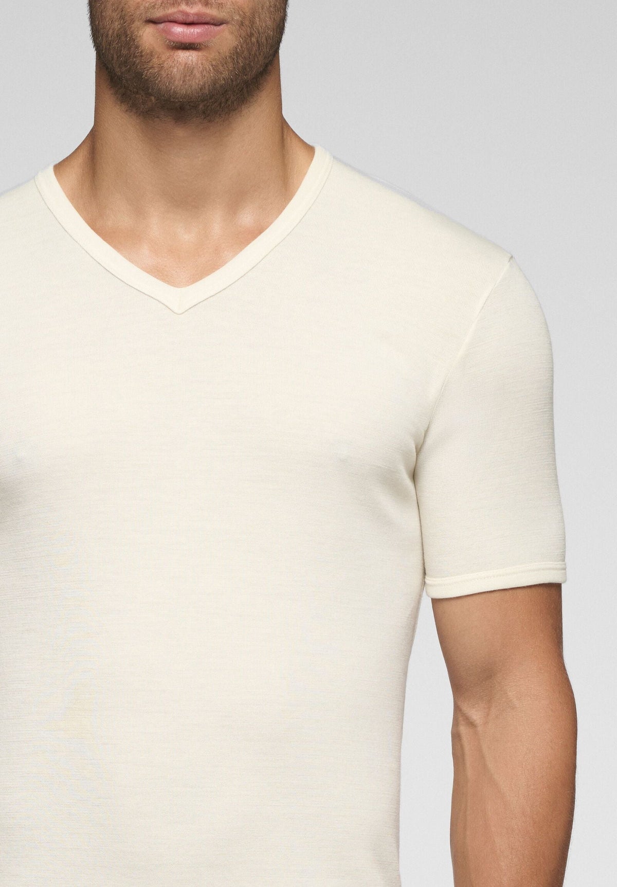 CAGI V-Neck T-Shirt 5329, Wool & Cotton Tandem, White