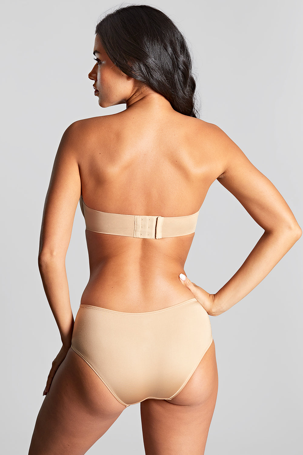 Porcelain Elan Moulded Strapless Bra